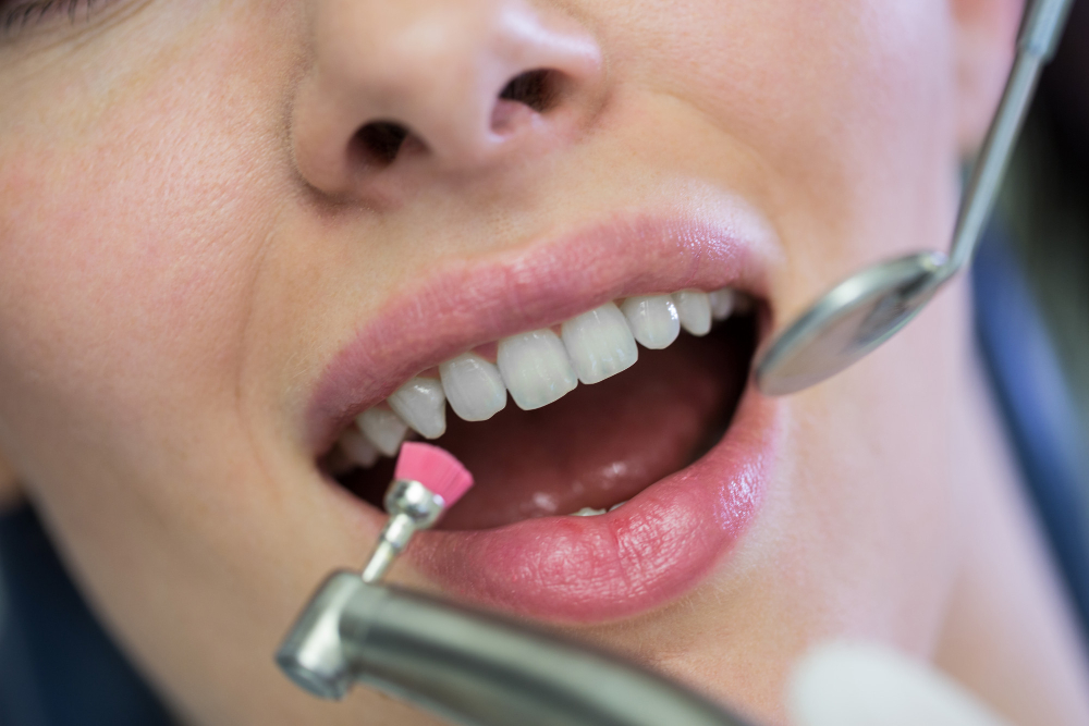tooth sensitivity after crown​