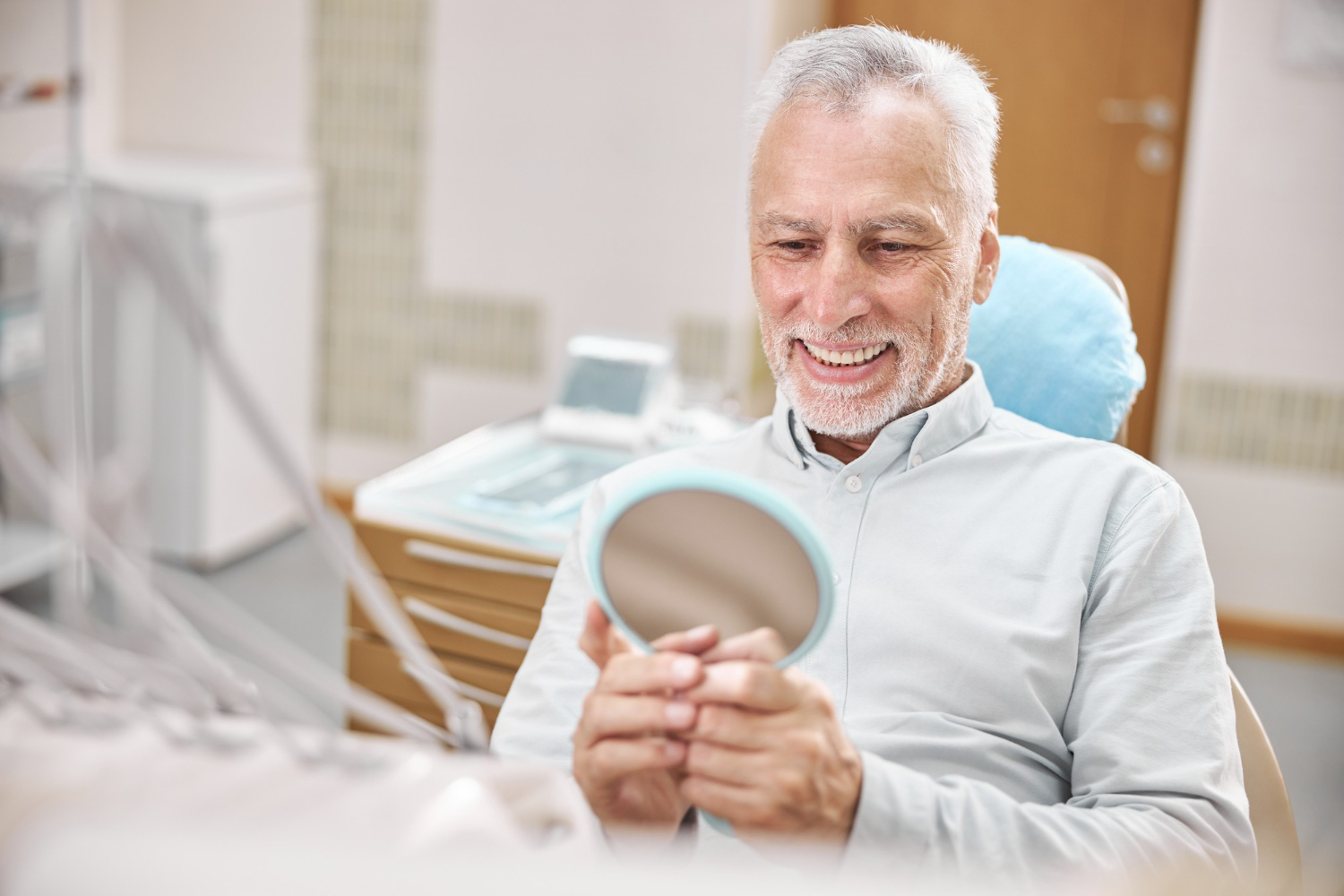 Dental Implants for Seniors: Benefits